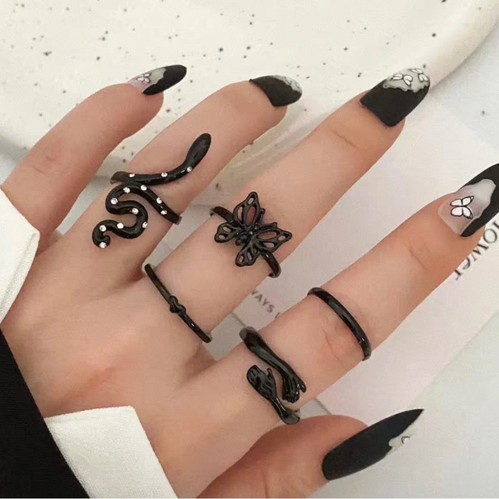 Black Ring Set